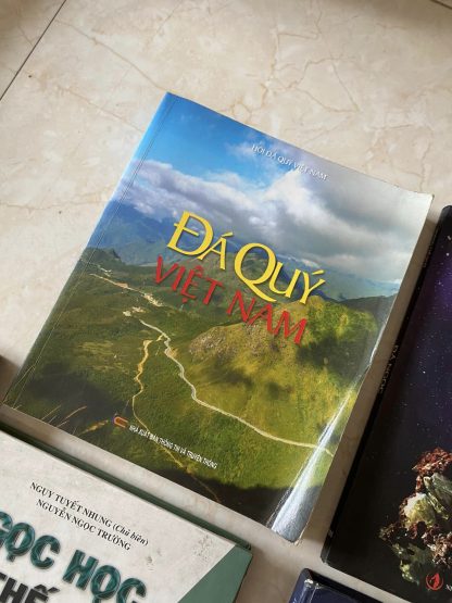 Sách Đá Quý Việt Nam - Hội Đá Quý Việt Nam