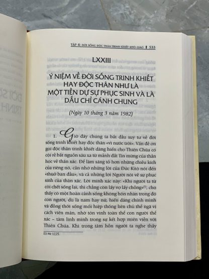 Thần Học Thân Xác Tình Yêu Phàm Nhân Trong Kế Hoạch Thần Linh - Gioan Phaolô II - Hình ảnh 2